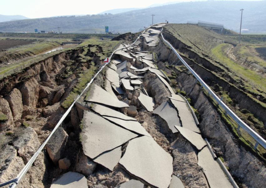 Tërmetet sjellin pas faturën e majme, lëkundjet sizmike do t’i kushtojnë Turqisë rreth 70 miliardë paundë