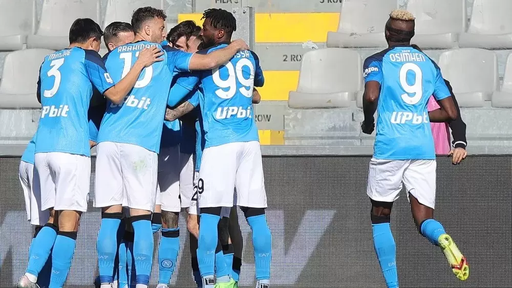 Napoli para sprovës historike për të thyer tabunë në Ligën e Kampionëve