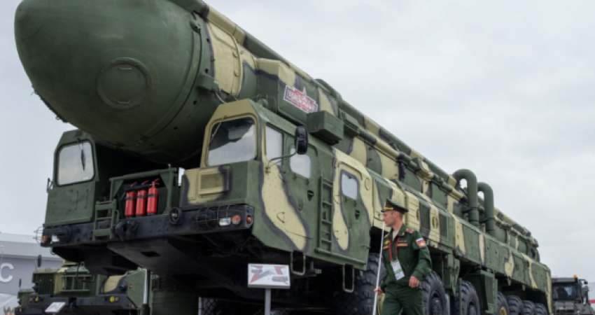 Rusia pezullon pjesëmarrjen në traktatin që e detyron të limitojë arsenalin nuklear