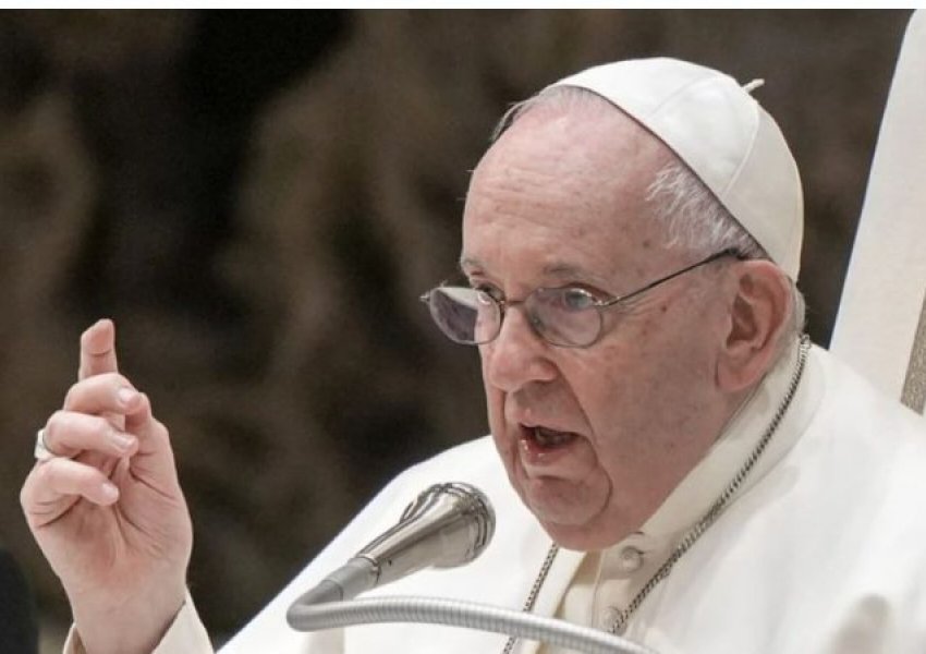 Papa Françesku i gatshëm të vizitojë Kievin, por ka një kusht: Duhet të vizitojë edhe Moskën