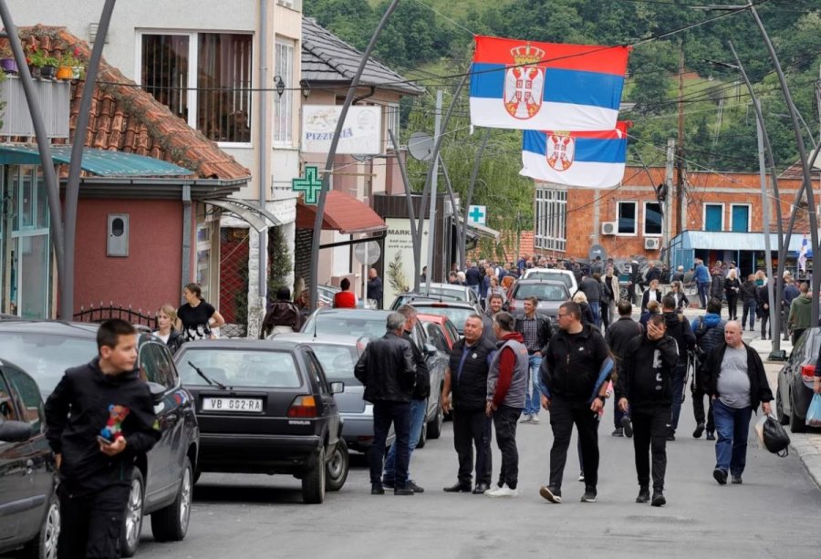 Kosova bie dakord të pakësojë praninë policore në veri, zgjedhjet atje pas verës