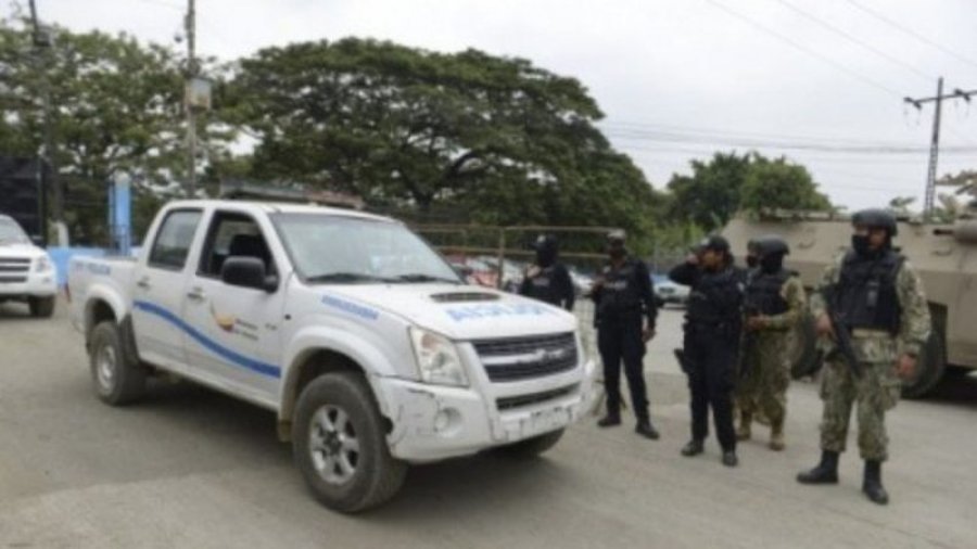 Përleshje të armatosura midis grupeve rivale në një burg në Ekuadorin jugperëndimor, 5 të vrarë dhe 11 të plagosur