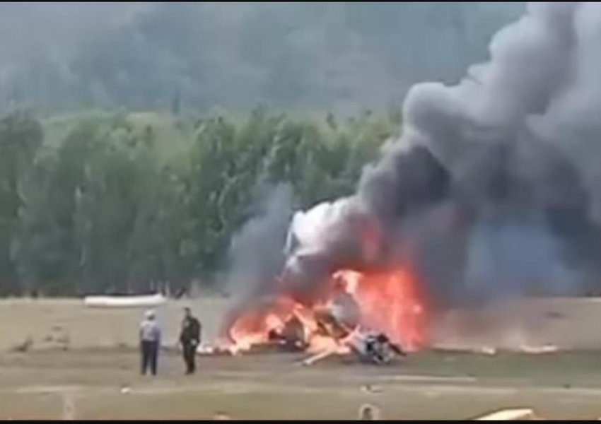 VIDEO/ Rrëzohet helikopteri me turistë në Siberi, 6 të vdekur