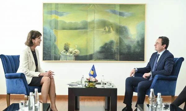 Kurti takon Koordinatoren Rezidente të Kombeve të Bashkuara në Kosovë, Arnhild Spence
