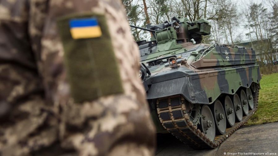 Lufta nuk pret: Për vetëm 5 javë, ushtarët nga Ukraina duhet të mësojnë tanket Leopard 2.