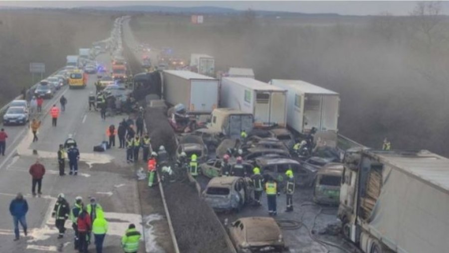 VIDEO/ Aksident me 42 makina dhe 36 të plagosur në autostradën hungareze