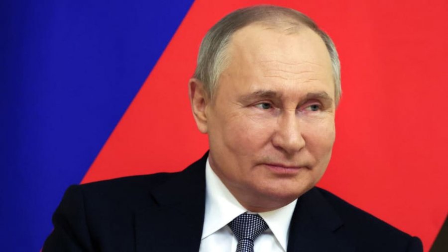 Putin mbërrin në Krime për të festuar 9-vjetorin e aneksimit 