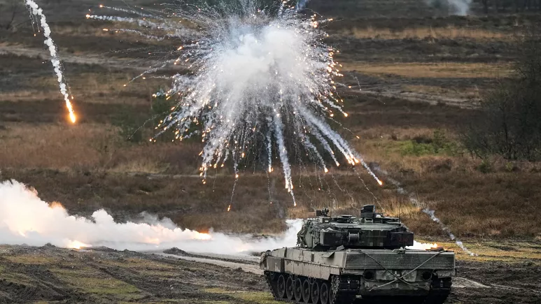 Ukraina merr tanket e para të rënda nga Perëndimi