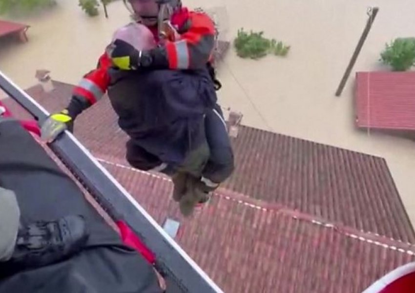 Përmbytjet në Itali lënë 13 të vdekur dhe 13,000 largohen nga shtëpitë e tyre