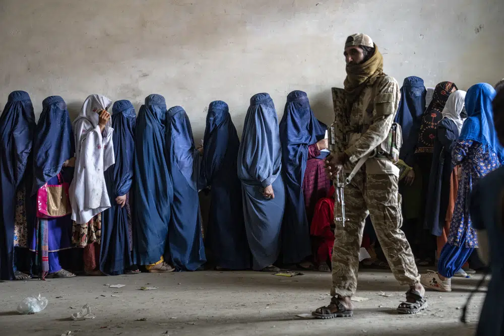 Kufizimet e ashpra të talebanëve ndaj grave afgane konsiderohen si ‘krim kundër njerëzimit’