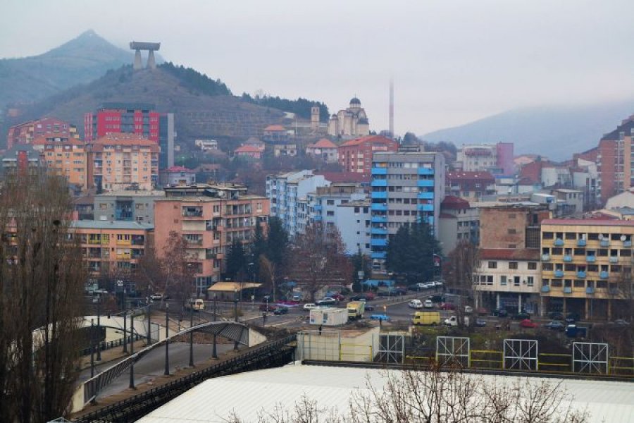 VIDEO/ Çfarë po ndodh në veri të Kosovës? Dëgjohen sirena alarmi në 4 komunat me shumicë serbe