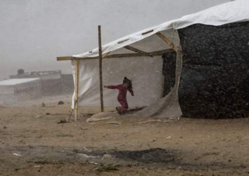 OKB: Shiu i dendur në Gaza i bën kushtet e strehimit të pajetueshme