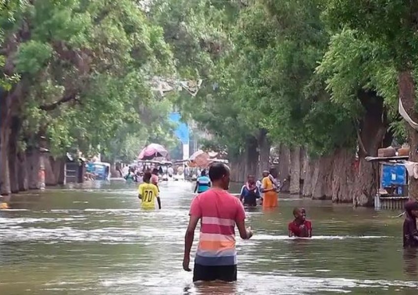 Gati 100 të vdekur nga vërshimet në Somali