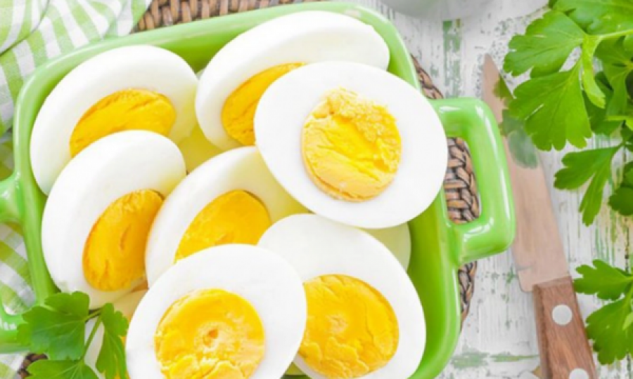Arsyet pse duhet të hani vezë në mëngjes