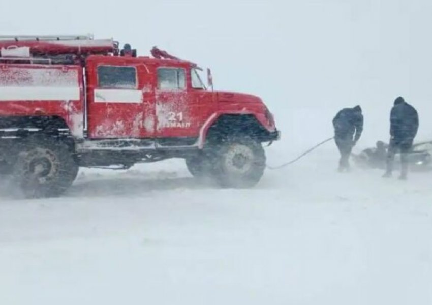 Stuhia e dëborës prek Ukrainën, mbi 2 mijë qytete dhe fshatra mbeten pa energji elektrike