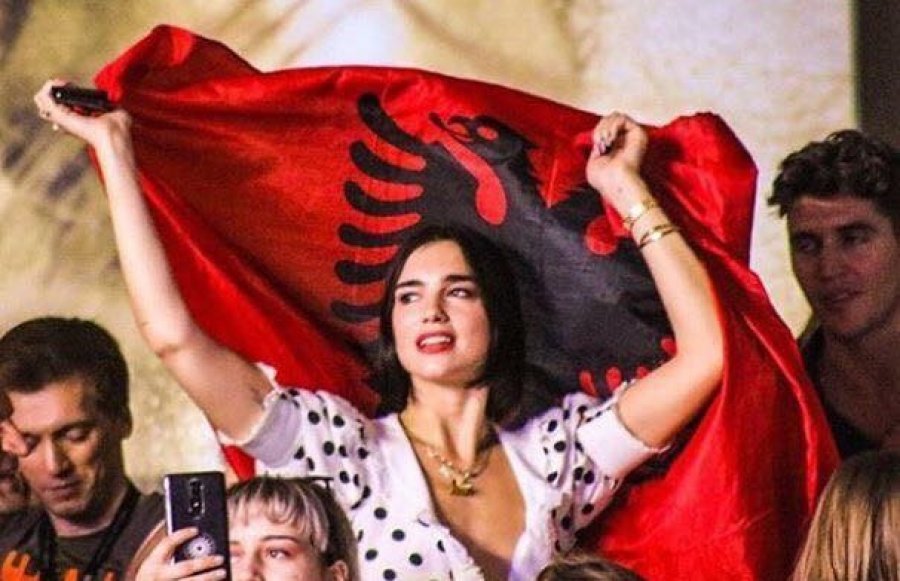 FOTO/ Dua Lipa uron shqip Pavarësinë!