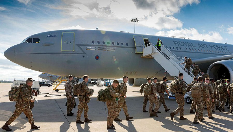 Mbërrijnë në Kosovë 200 ushtarët britanikë/ NATO: Do përmbushim misionin tonë