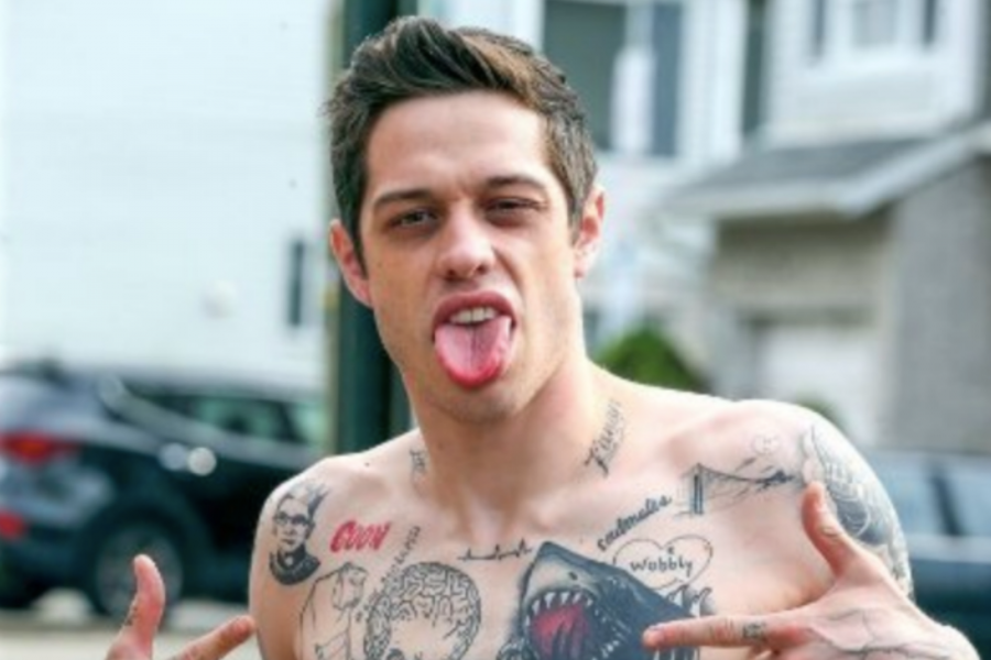 Pete Davidson vjen me një parodi për Kanye West? Aktori përcjell jetën e tij romantike dhe shëndetin mendor 