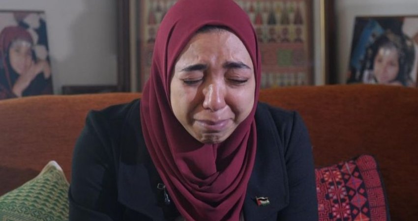 Rrëfimi i dhimbshëm i palestinezes e cila nga sulmet ajrore izraelite në Gazë, humbi 16 anëtarë të familjes