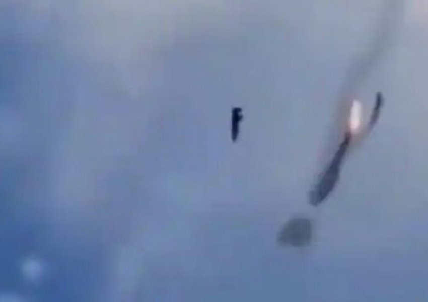 VIDEO/ Ukrainasit rrëzojnë helikopterin rus në jug të vendit, publikohen pamjet