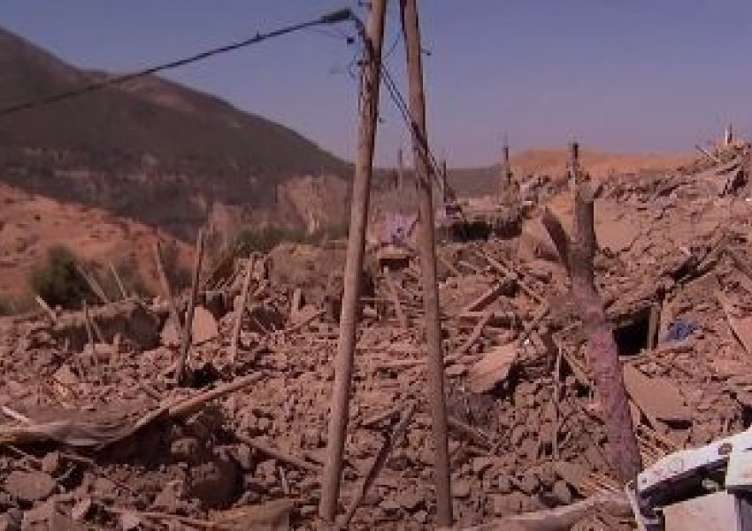 VIDEO/ Pamje apokaliptike pas tërmetit në Marok, thuajse gjysma e një fshati zhduket nën rrënoja