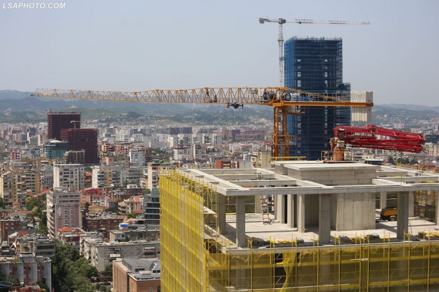 Ndalet rritja e çmimit të apartamenteve në Shqipëri