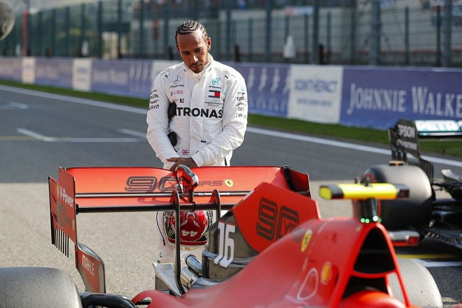 Formula 1/ Zbardhet kalendari i Botërorit 2025, Hamilton do të debutojë me Ferrarin
