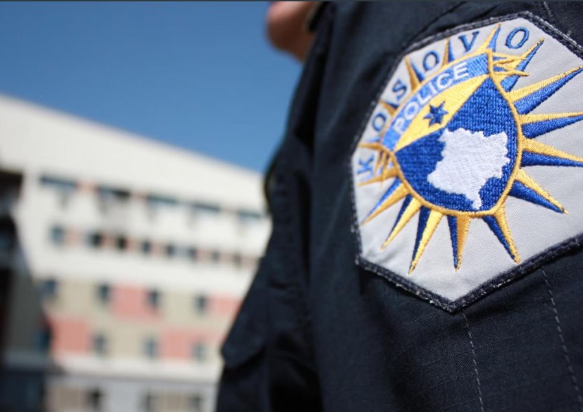 Policia bastisë shtëpitë e të dyshuarve për plagosjen në Prizren, arrestohet një prej tyre