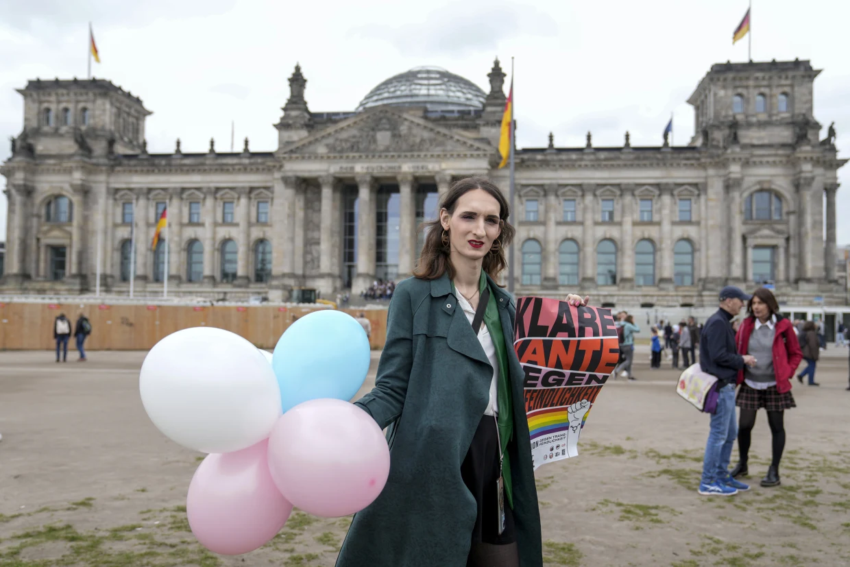 Gjermani, lehtësohet procedura për ta ndryshuar gjininë në mashkull apo femër