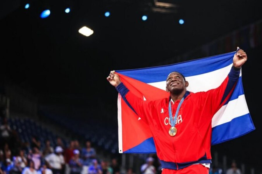 Fitoi 5 medalje ari radhazi/ Mundësi shndërrohet në legjendë, por papritur njofton tërheqjen