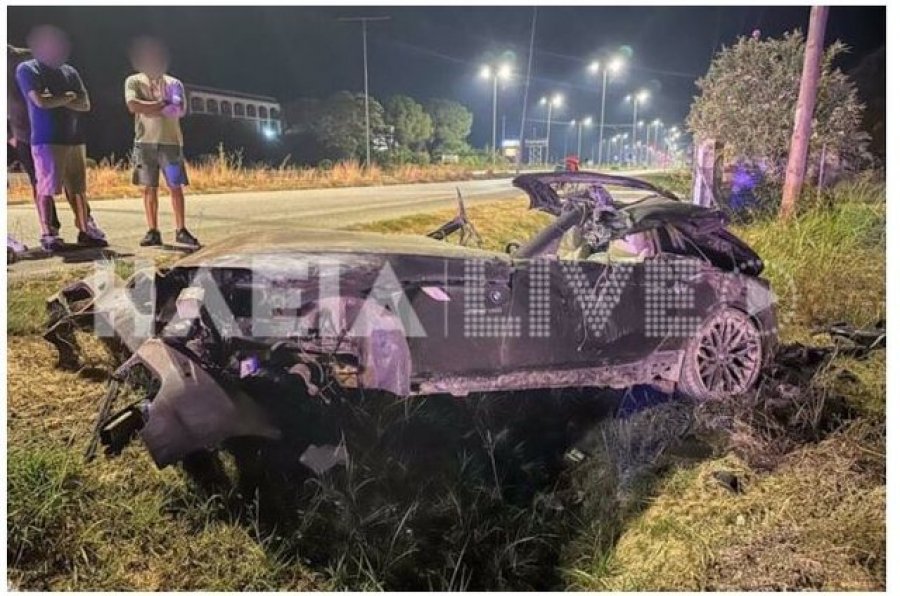 FOTO/ Aksident i frikshëm në Greqi, Makina bëhet copë-copë, ndërron jetë 45-vjeçari