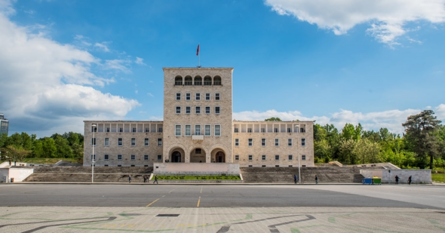 Universitetet mbledhin miliona euro nga tarifa e shkollimit, por ofrojnë vetëm Wi-Fi për studentët