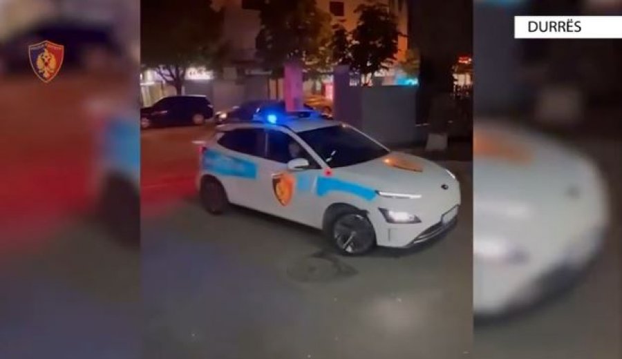 EMRAT/ Prezantoheshin si punonjës parkingu, 4 të arrestuar për vjedhjen e 3 makinave