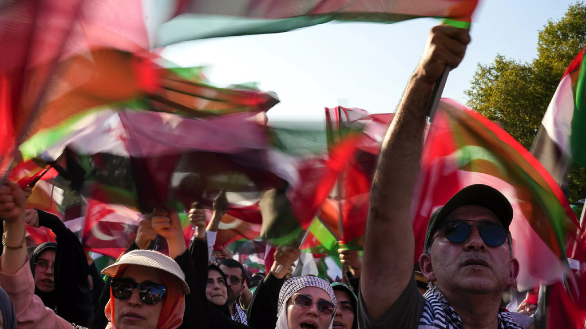 Stamboll, vritet në rrugë një palestinez dhe plagosen dy të tjerë, arma me silenciator