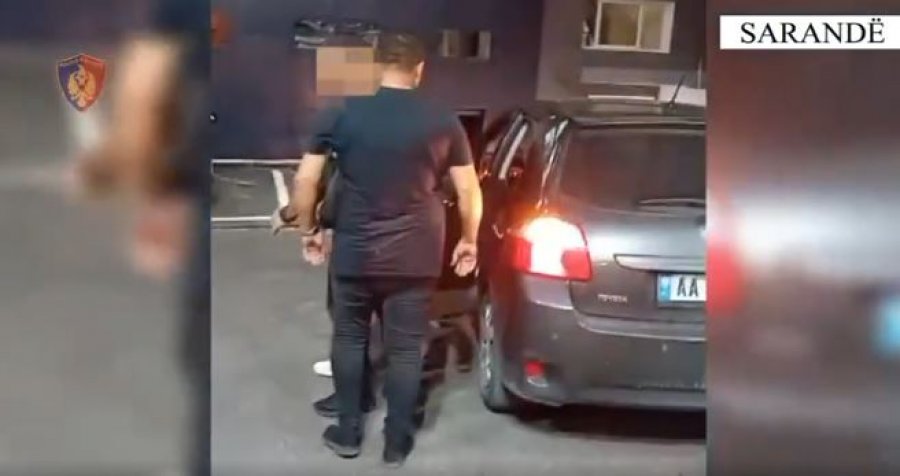 EMRAT/ I vodhën pushueses greke çantën, arrestohen pas 6 ditësh dy pushues nga Maqedonia  