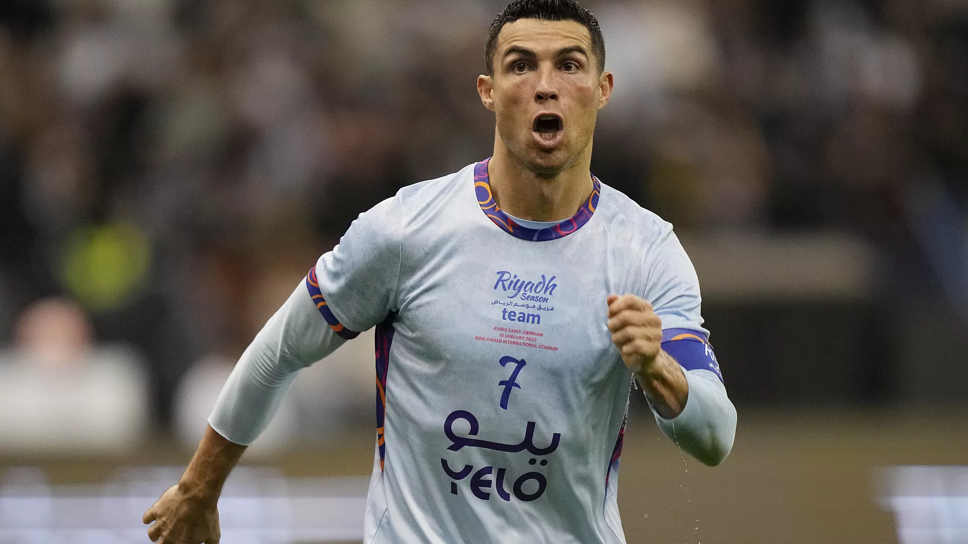 VIDEO/ Cristiano Ronaldo thyen rekordin e abonentëve në YouTube me debutimin e tij