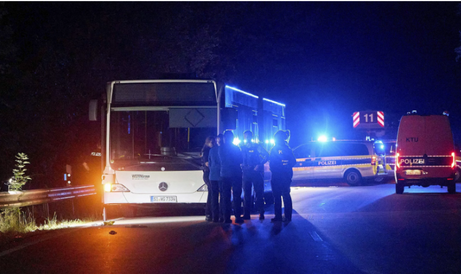 Gjashtë persona të plagosur nga një sulm me thikë në një autobus në Gjermani, arrestohet një grua