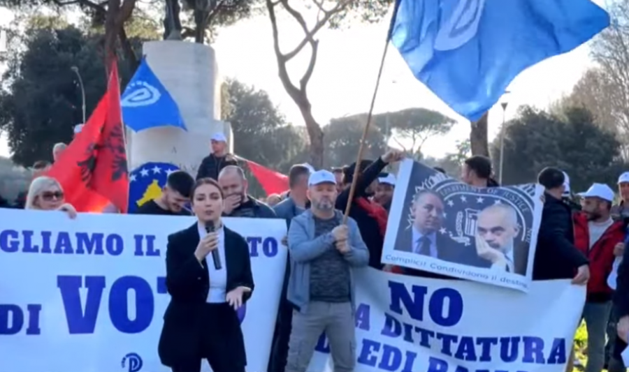 VIDEO/ Qindra qytetarë protestojnë në Romë, e reja: Arsyeja e emigrimit tim është Edi Rama