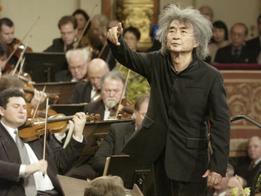 Vdes në moshën 80-vjeçare dirigjenti i njohur japonez Seiji Ozawa