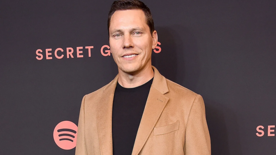 Pak ditë para shfaqjes së madhe në 'Super Bowl', DJ Tiësto tërhiqet nga performanca