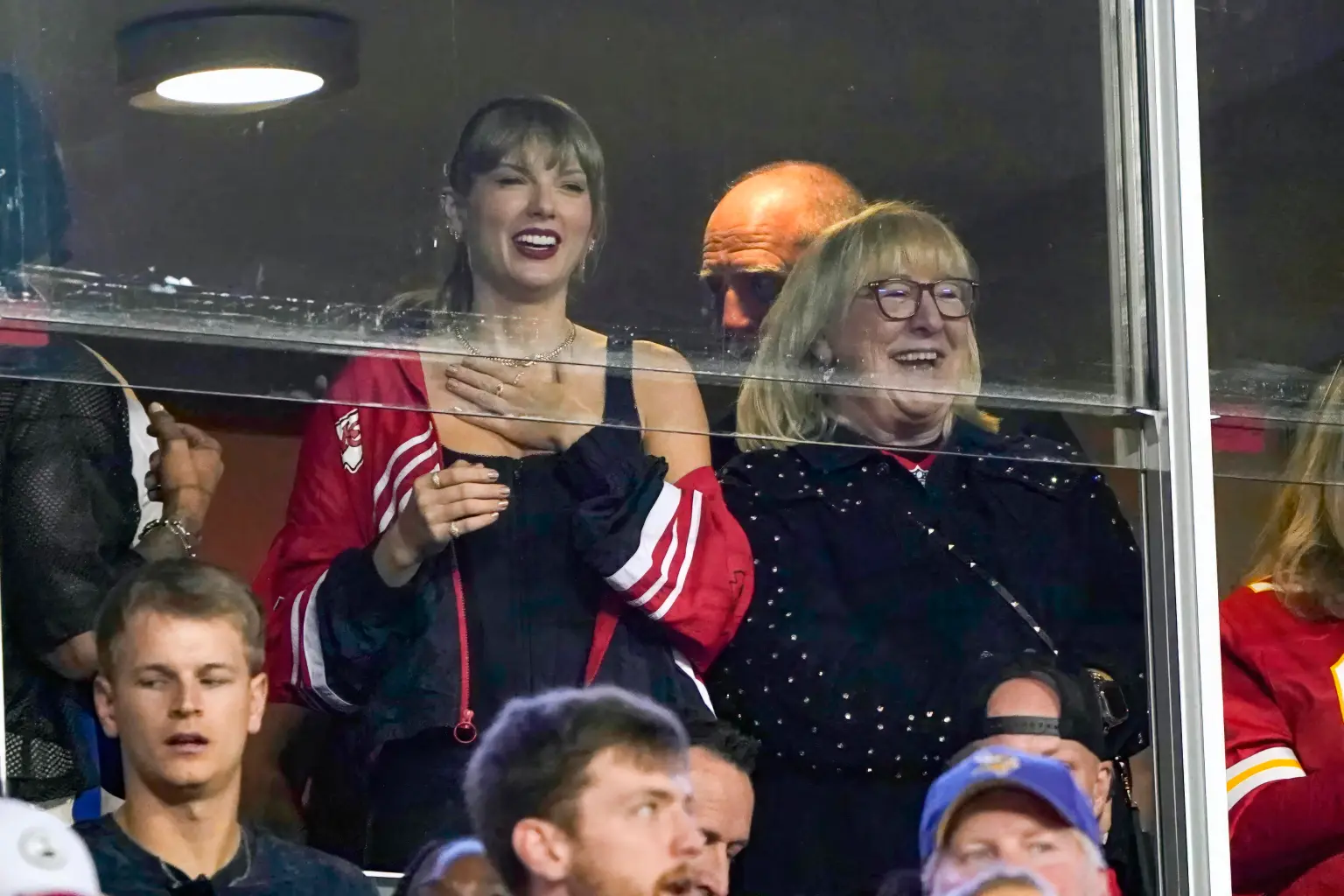 Çmimi i dashurisë/ Zbulohet kush do paguajë shifrën marramendëse për suitën 'Super Bowl' të Taylor Swift 