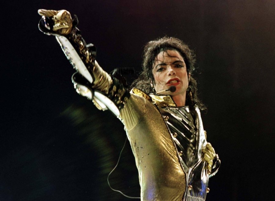 Michael Jackson 'thyen' rekode edhe pas vdekjes. Gjysma e katalogut muzikor shitet rreth 600-milionë dollarë