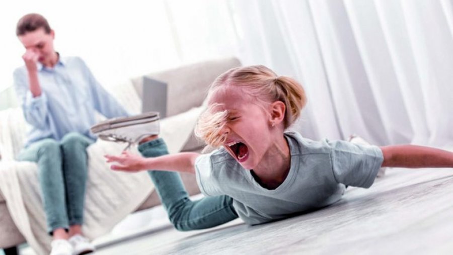 Strategjia efektive: Si ta qetësosh fëmijën kur hidhërohet!
