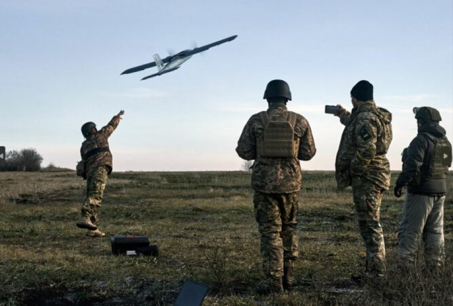 Londra bashkëdrejton koalicionin për të furnizuar Ukrainën me dronë