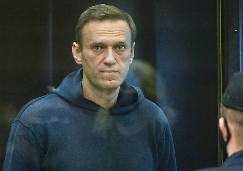 Navalny u vra para se të lirohej në një shkëmbim të burgosurish