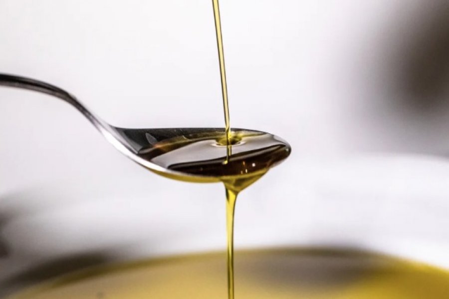 A ia vlen vërtet vaji i ullirit që po konsumoni për përfitime shëndetësore? Ja se si ta kuptoni