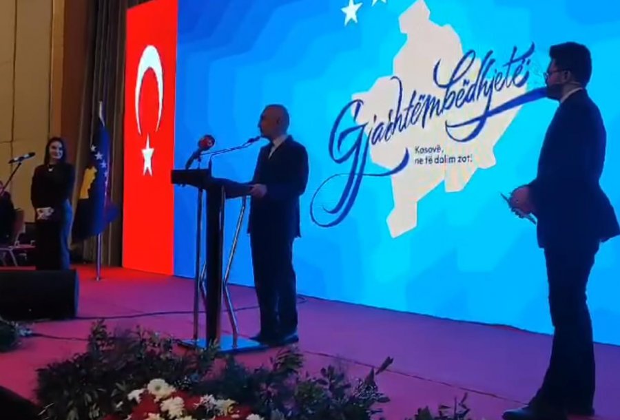 VIDEO/ Meta në Stamboll, i ftuar nderi nga Konsullata e Kosovës me rastin e Pavarësisë