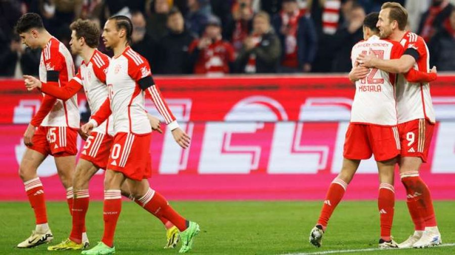 Me vuajtje, por më në fund Bayerni fiton/ Dopjeta e Harry Kane e shpëton ndaj Leipzigut