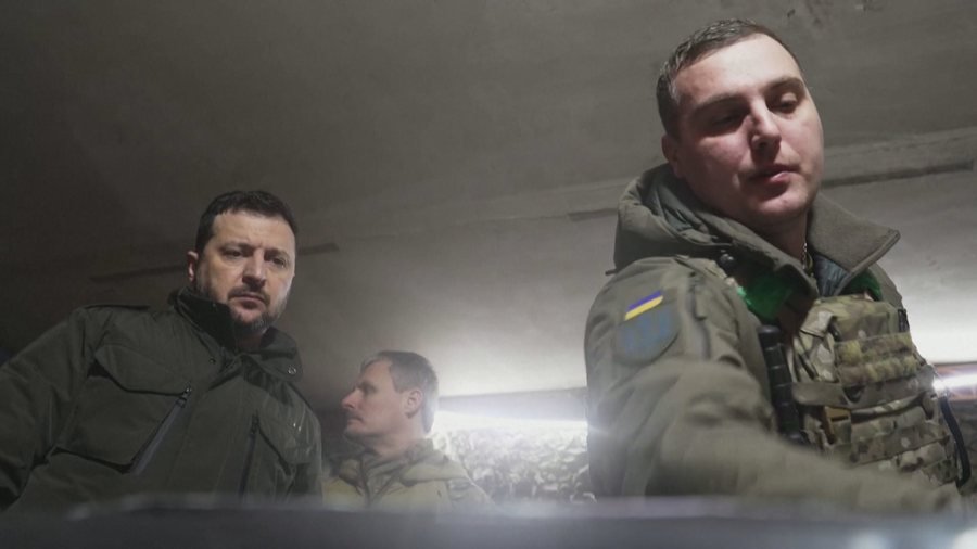 Macron nuk përjashton dërgimin e trupave në Ukrainë, Zelensky në CNN: Pa ndihmën e SHBA, Rusia mund të fitojë