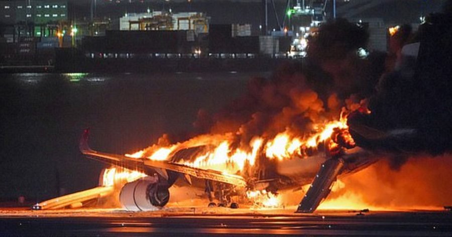 Përplasja e 2 avionëve në Tokio/ Pasagjerët: Gjithçka e mbuluar me tym si në ferr
